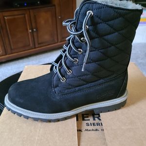 COPY - Cloud Nine sheepskin lace up boots size 7 NIB